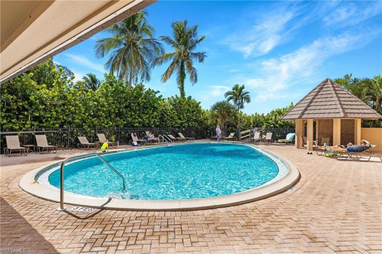 The Sea-Winds Condo I Renovated Beachfront 2 Bed 2 Bath Condo Marco Island Exterior photo